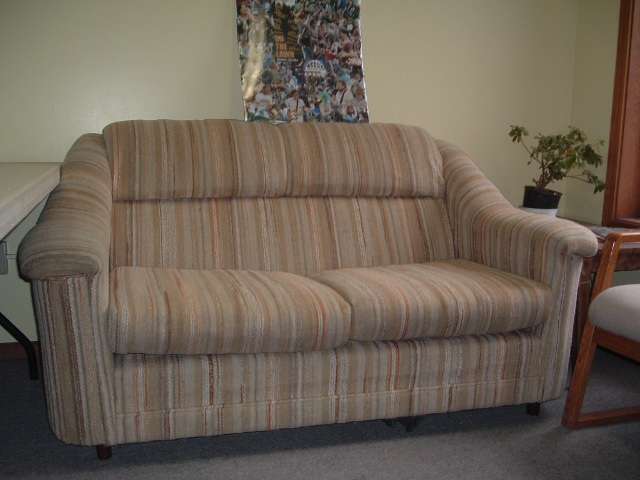 Big Comfy Couch | 640 x 480 · 24 kB · jpeg